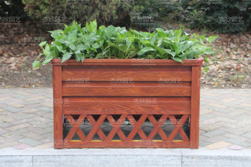 木纹铝合金花箱与防腐木花箱相比，优势在哪？