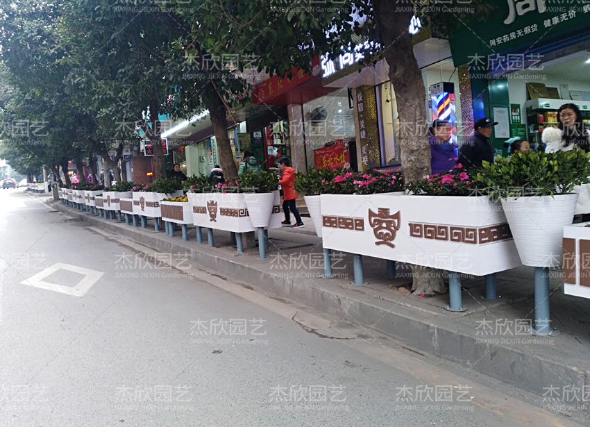 室外花箱道路护栏，大家一致的选择！
