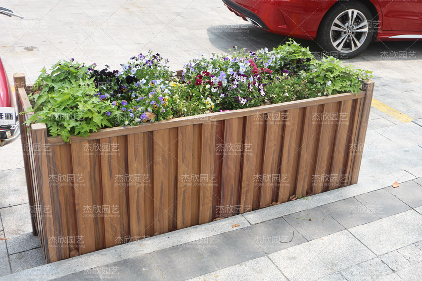 铝合金花箱和防腐木哪个好？