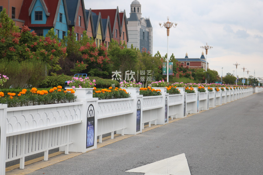 花箱护栏厂家之间有什么差别？