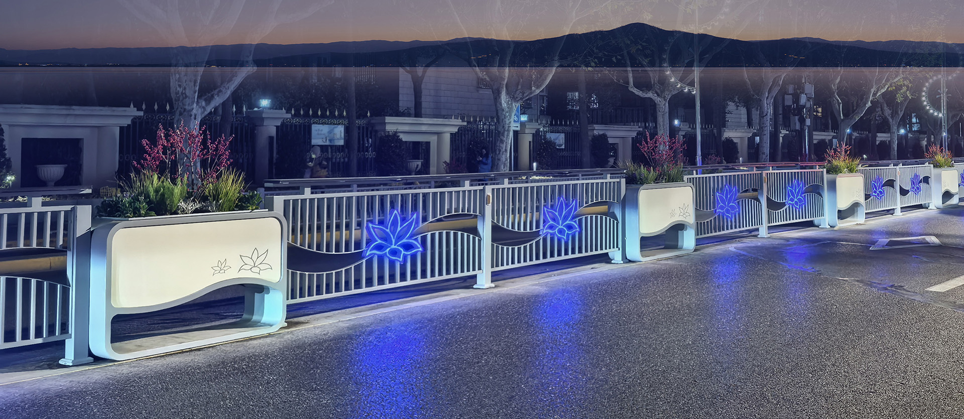 市政道路隔离花箱护栏案例展示-杰欣园艺-花箱优质制造商 - 道路隔离花箱案例